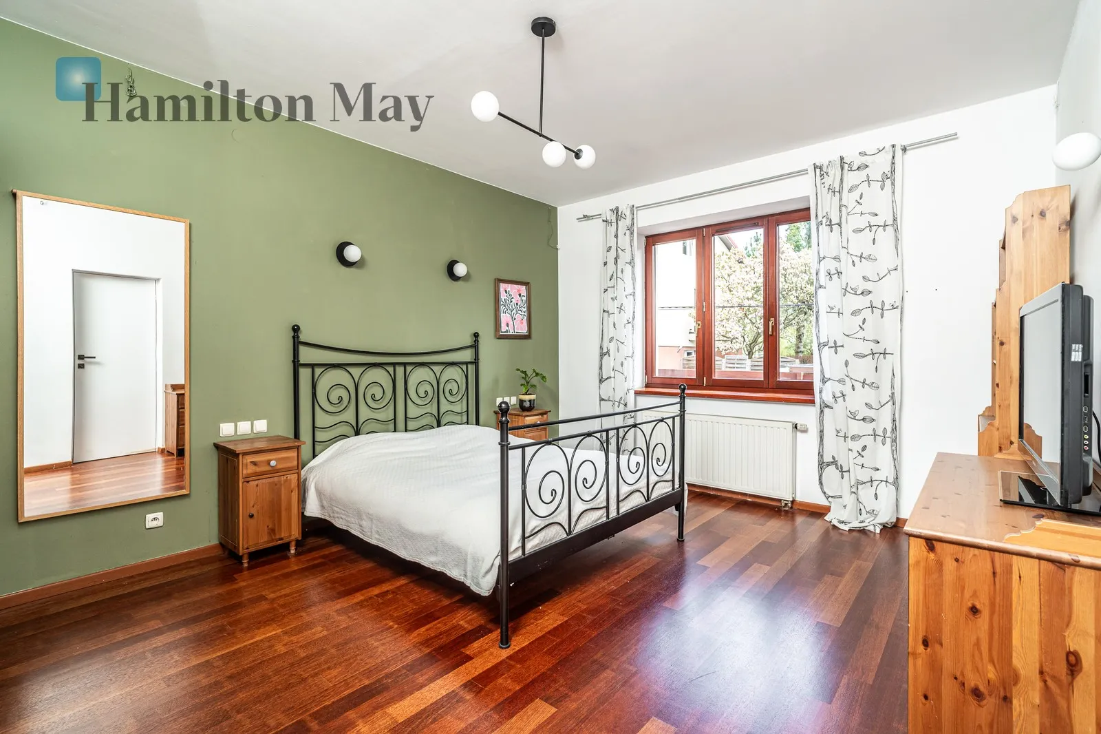 Price: 2900000 PLN Bedrooms: 4 Bathrooms: 3 Plot size: 420m2 Price/m2: 13810 PLN - slider