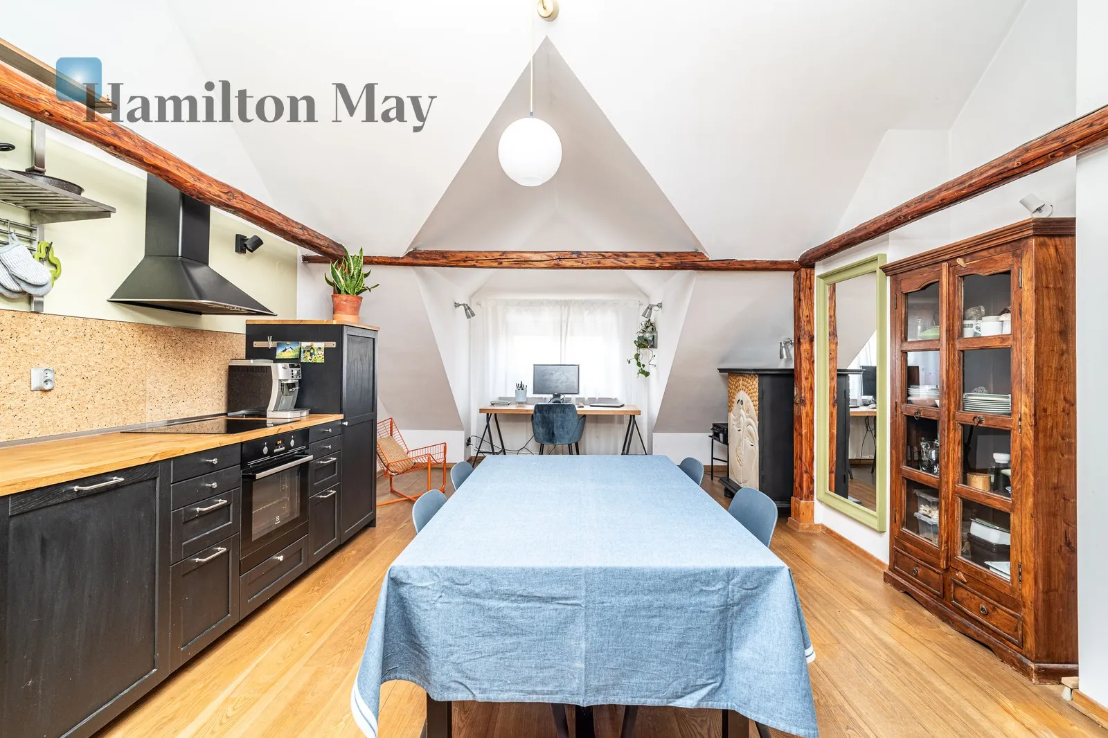 Price: 2900000 PLN Bedrooms: 4 Bathrooms: 3 Plot size: 420m2 - slider