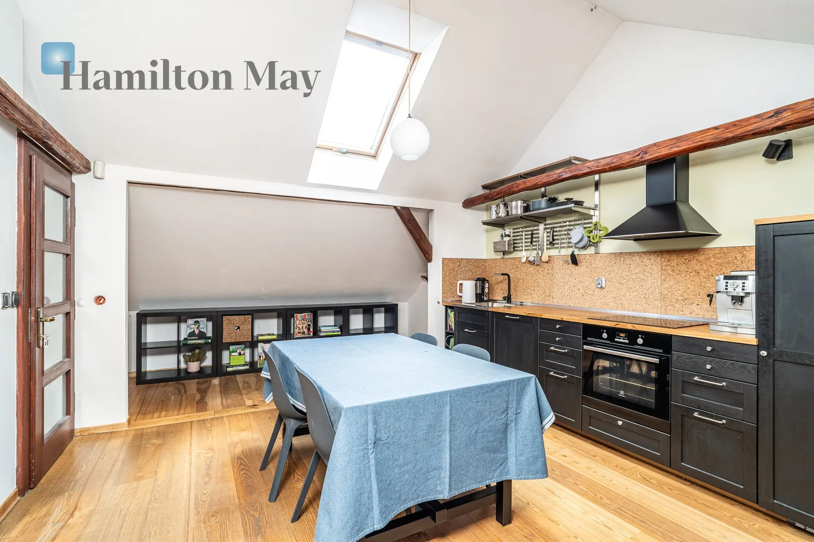 Bedrooms: 4 Bathrooms: 3 Plot size: 420m2 Price/m2: 13810 PLN - slider