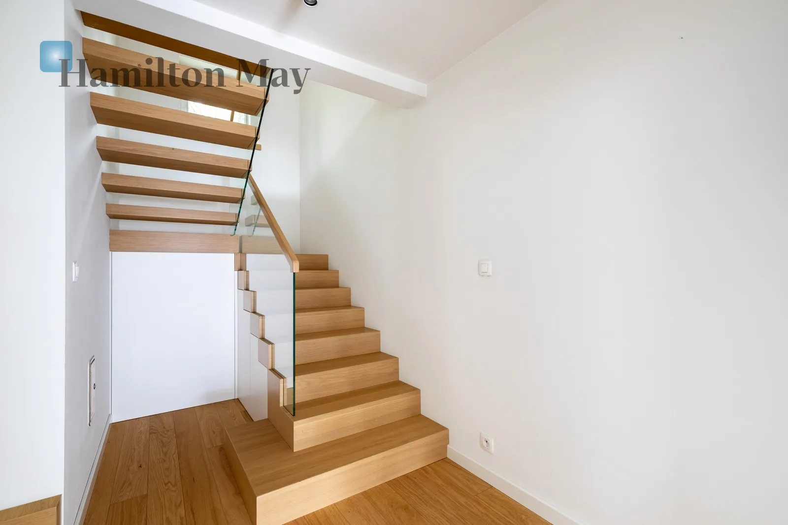 Spokojny i ustawny dom z 4 sypialniami i garażem | Dębniki, Kostrze - slider