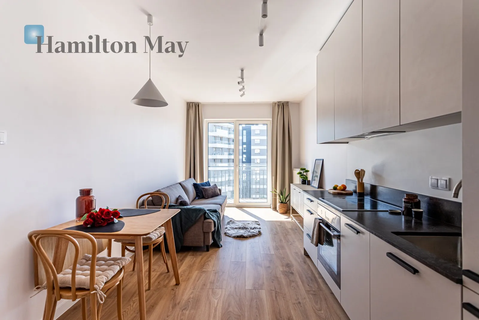 City: Warszawa Street: Wschodu Słońca Region: Włochy Subregion: Raków Distance to centre: 5.78 km Level: 4 Price: 825000 PLN Bedrooms: 1 Bathrooms: 1 Size: 37.97m2 - slider