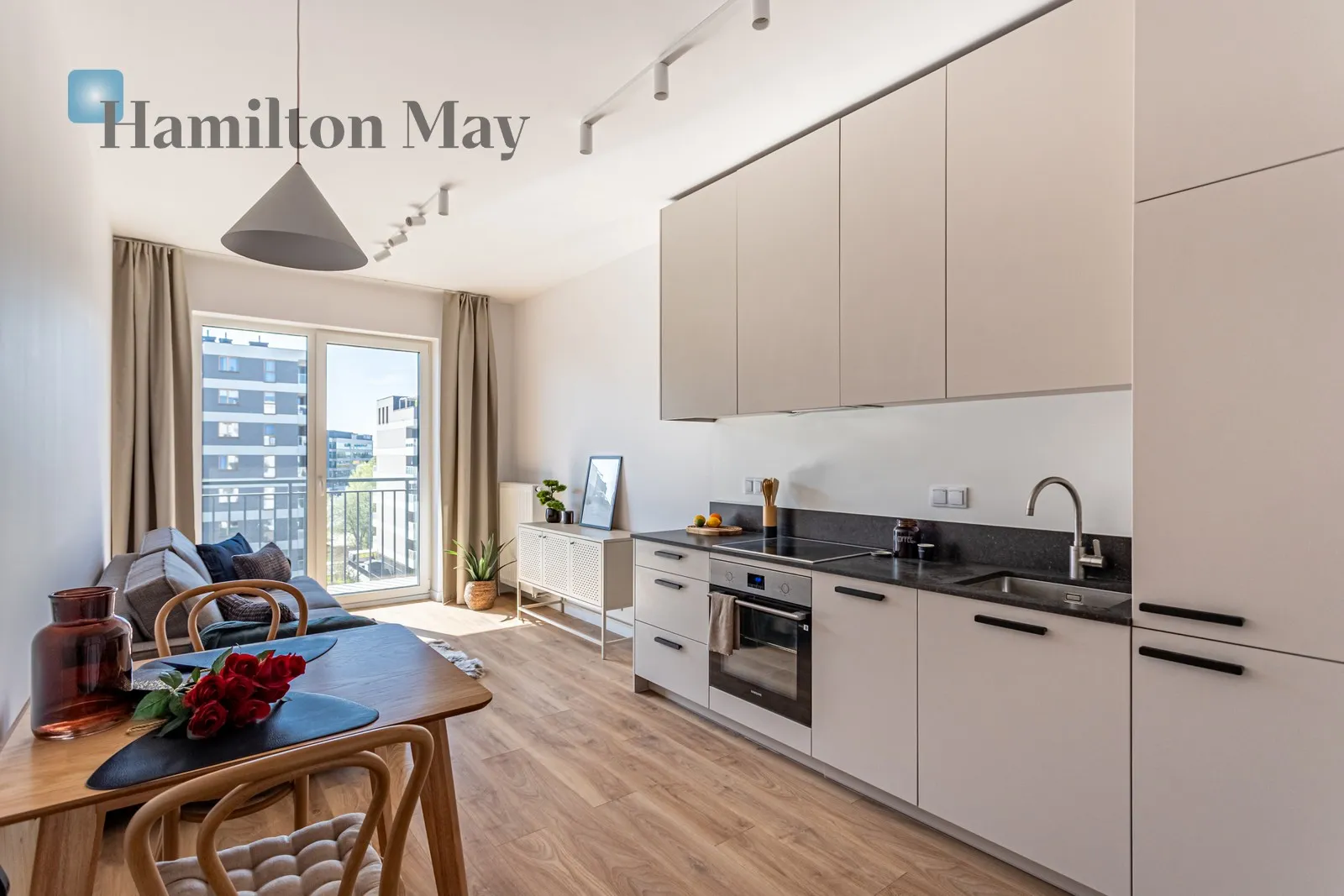 Region: Włochy Subregion: Raków Distance to centre: 5.78 km Level: 4 Price: 825000 PLN Bedrooms: 1 Bathrooms: 1 Size: 37.97m2 Price/m2: 21728 PLN - slider