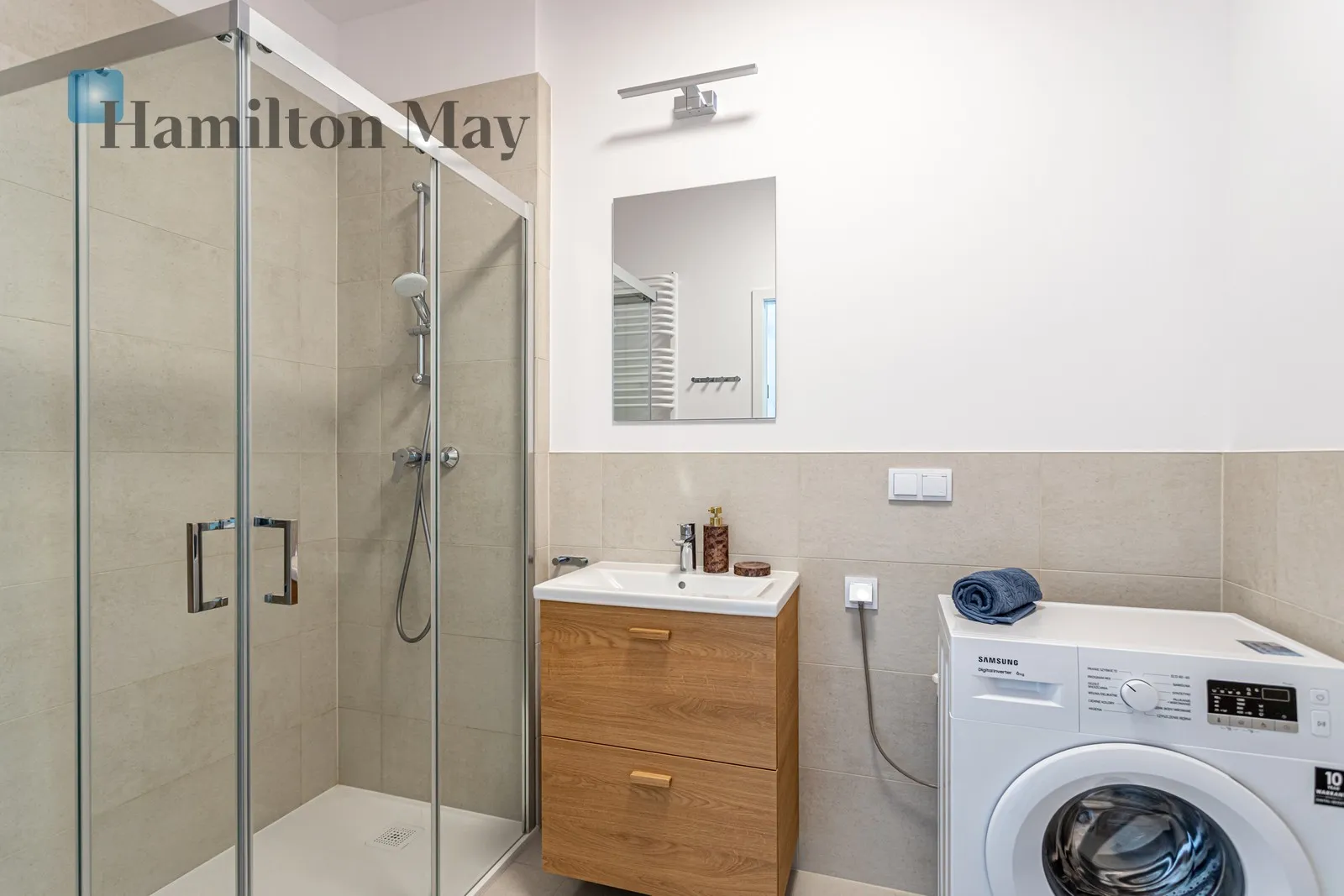 Subregion: Raków Distance to centre: 5.78 km Level: 4 Price: 825000 PLN Bedrooms: 1 Bathrooms: 1 Size: 37.97m2 - slider