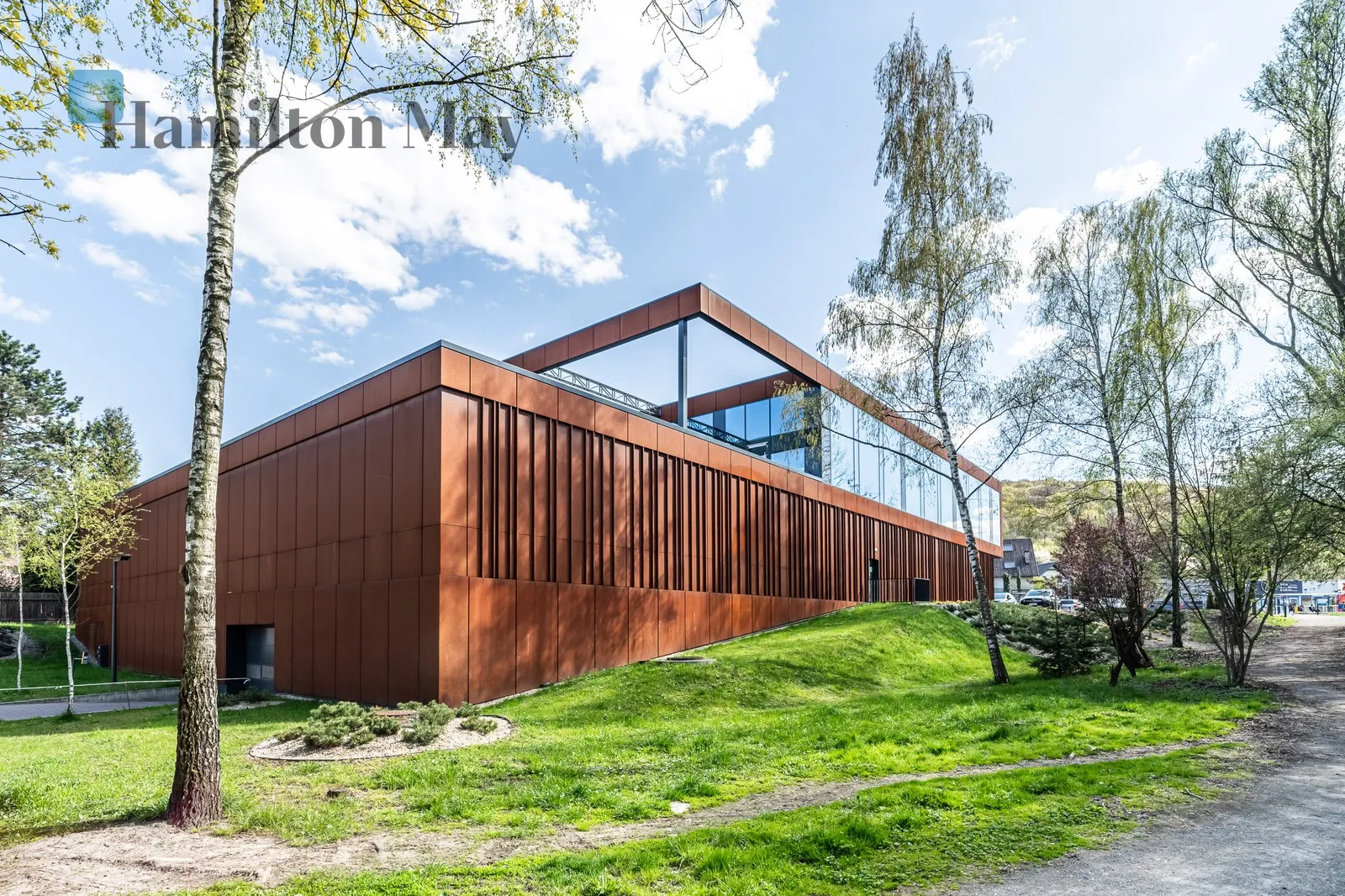 Street: Chełmska Region: Zwierzyniec Distance to centre: 6.43 km Level: 1 Price: 22000 PLN Bedrooms: null Bathrooms: null Plot size: nullm2 Layout: null - slider