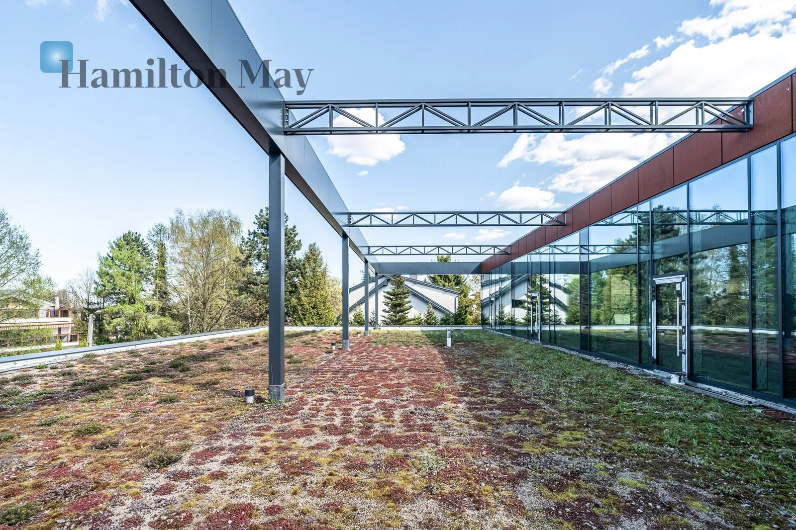 Street: Chełmska Region: Zwierzyniec Distance to centre: 6.43 km Level: 1 Price: 22000 PLN Bedrooms: null Bathrooms: null - slider
