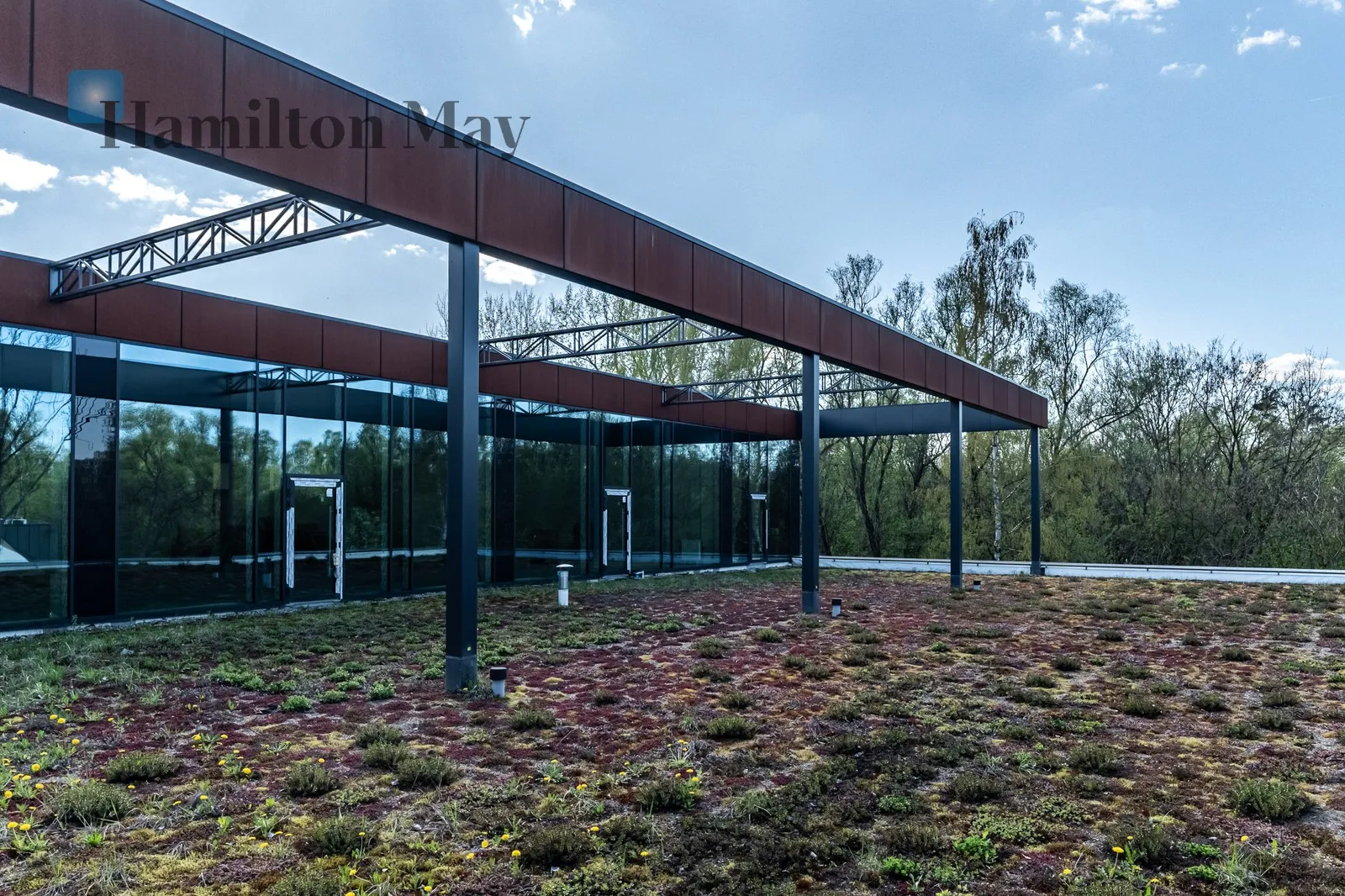 Distance to centre: 6.43 km Level: 1 Price: 22000 PLN Bedrooms: null Bathrooms: null Plot size: nullm2 Layout: null - slider