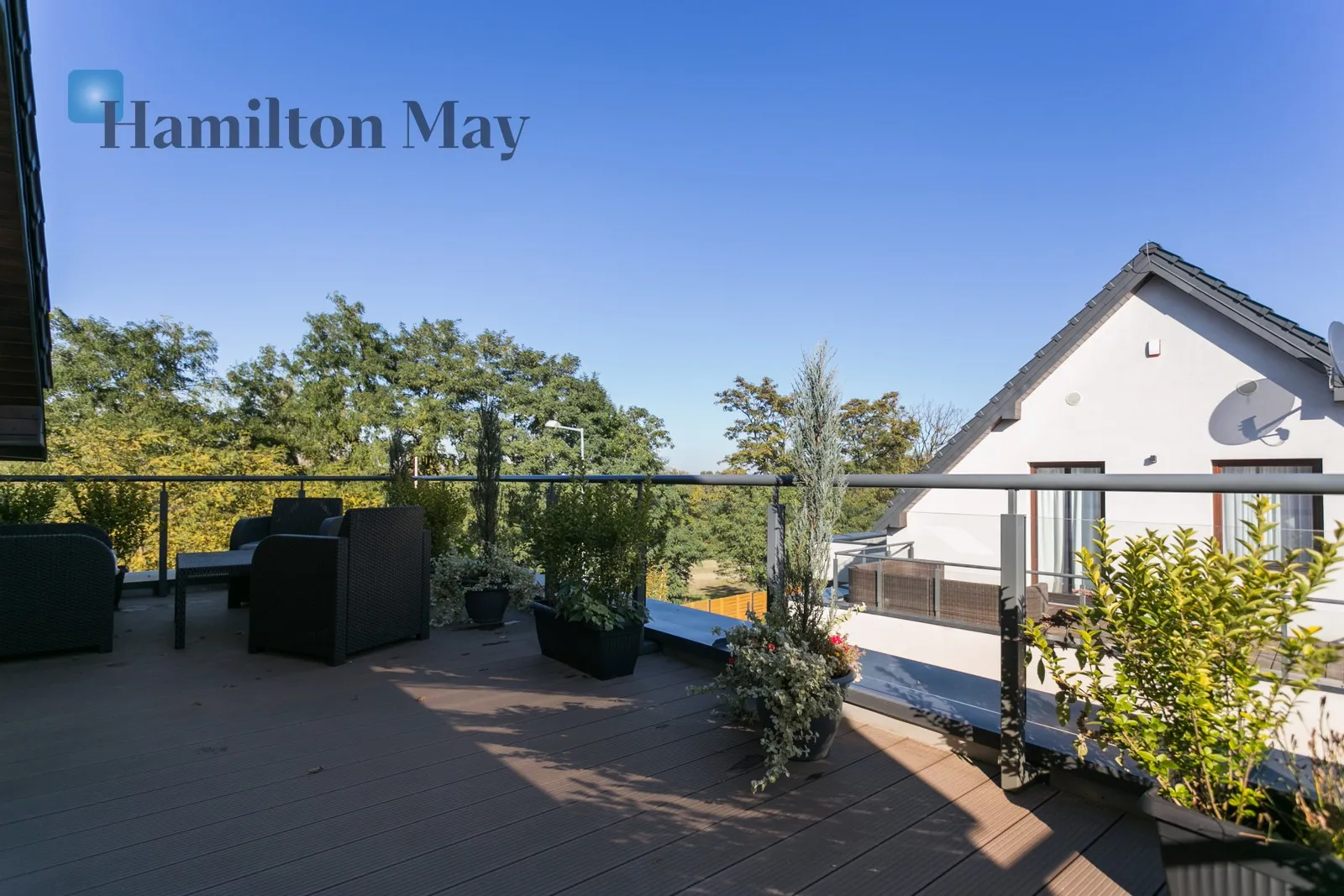 Region: Mogilany Distance to centre: 13.89 km Level: -9 - slider