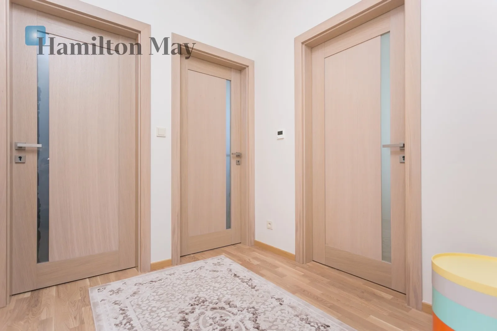 Price: 9000 PLN Bedrooms: 3 Bathrooms: 2 Plot size: 420m2 - slider