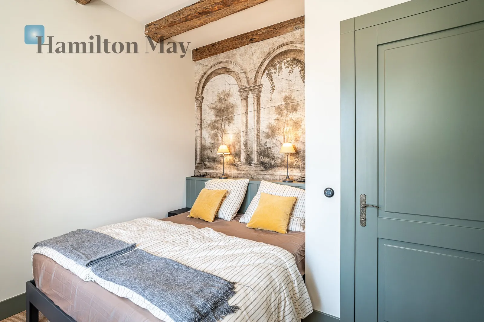 Level: 3 Price: 6900 PLN Bedrooms: 1 - slider