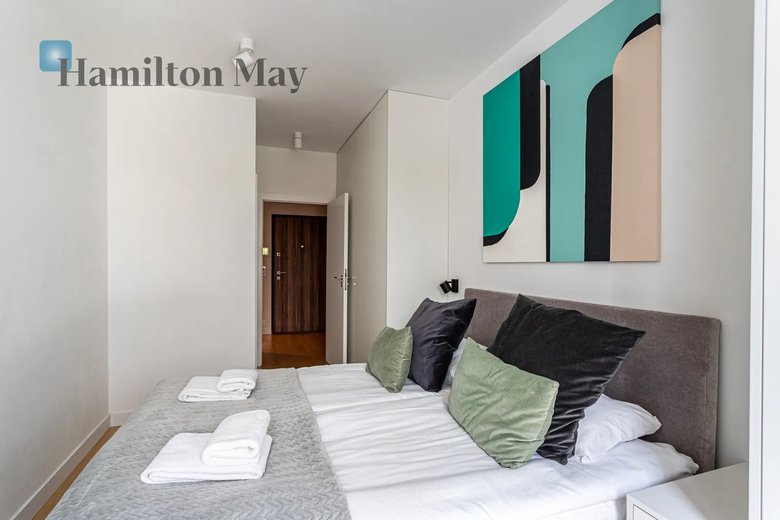 Region: Wola Subregion: Czyste Distance to centre: 3.2 km Level: 1 Price: 15100 PLN Bedrooms: 3 - slider