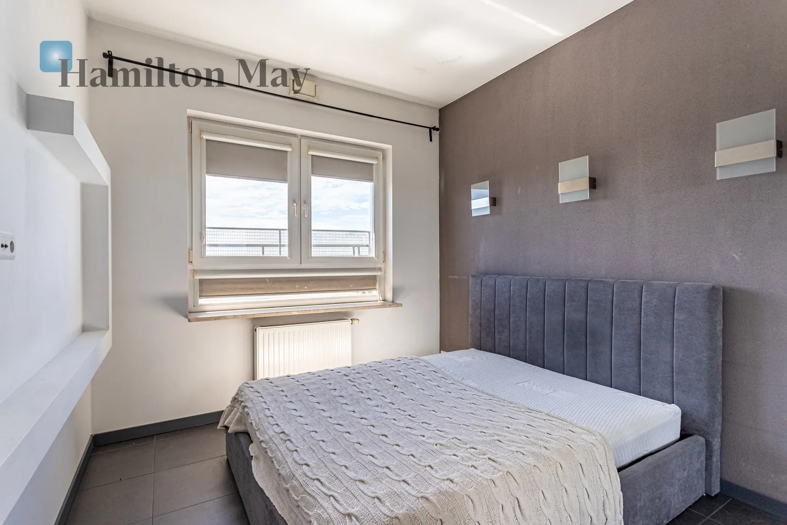 Region: Wola Distance to centre: 2.87 km Level: 16 Price: 4900 PLN Bedrooms: 1 Bathrooms: 1 Size: 59m2 Price/m2: 83 PLN - slider