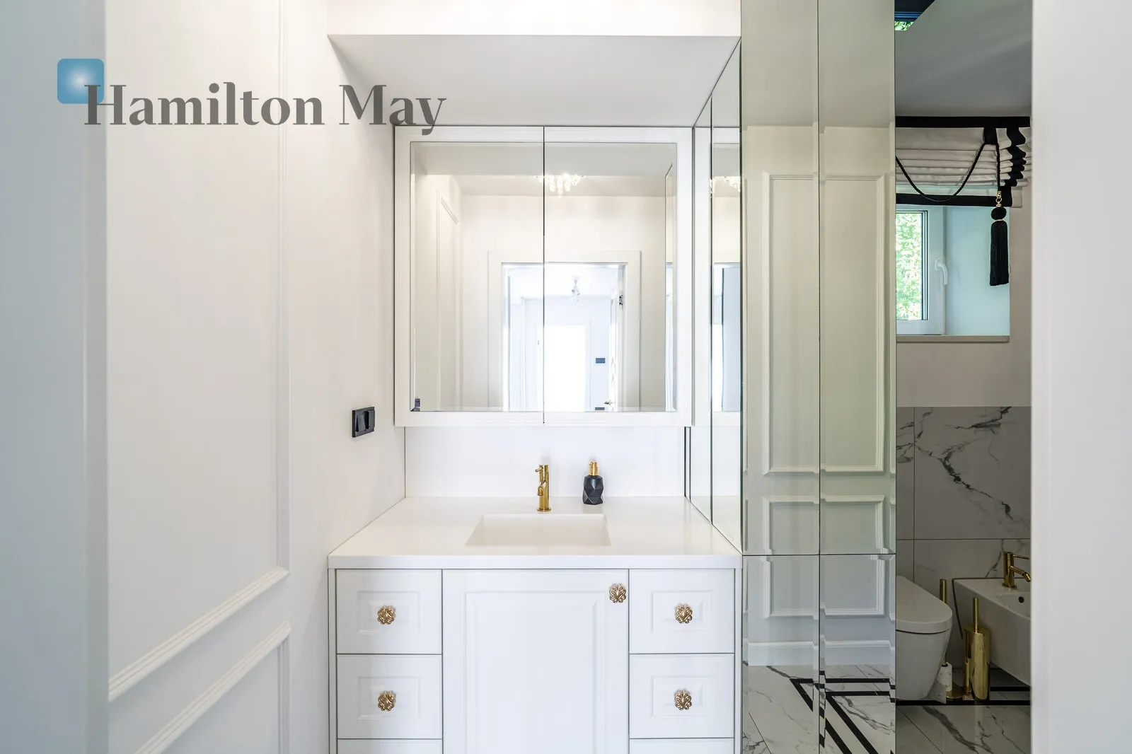 Level: 1 Price: 5500 PLN Bedrooms: 2 Bathrooms: 1 Size: 75m2 Price/m2: 73 PLN - slider