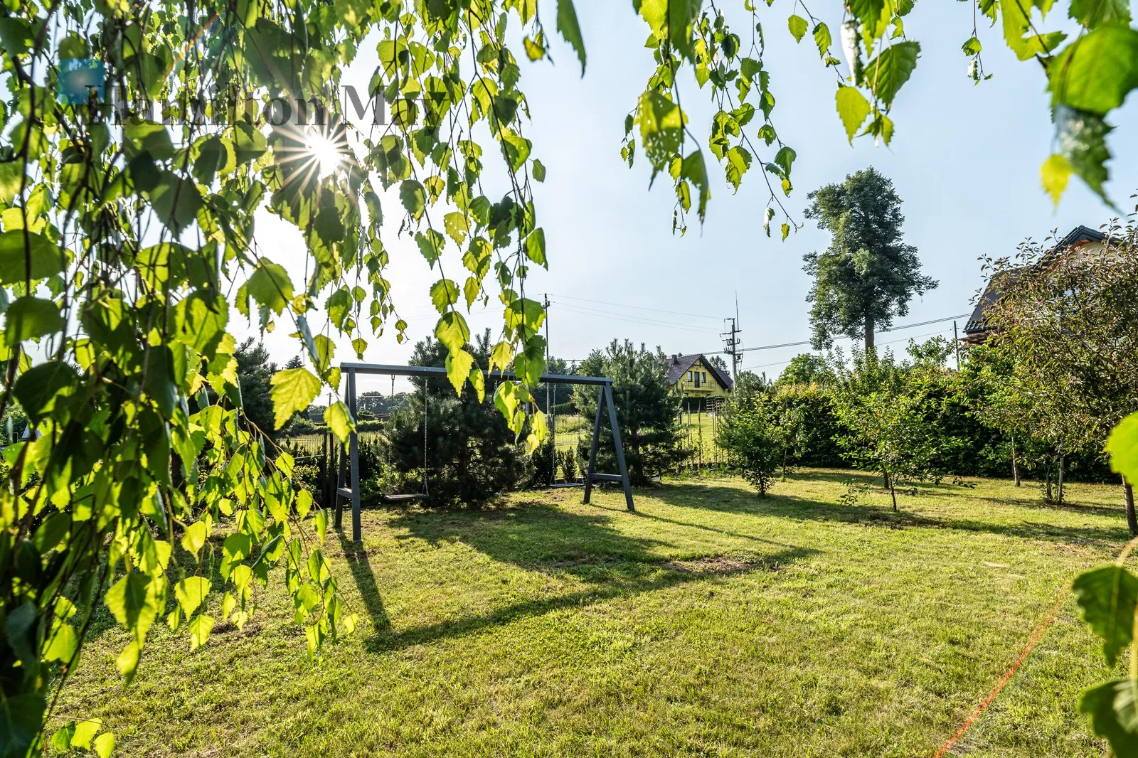 City: Włosań Street: Stolarska Region: Włosań Distance to centre: 15.76 km Price: 8500 PLN Bedrooms: 5 Bathrooms: 2 Plot size: 937m2 - slider