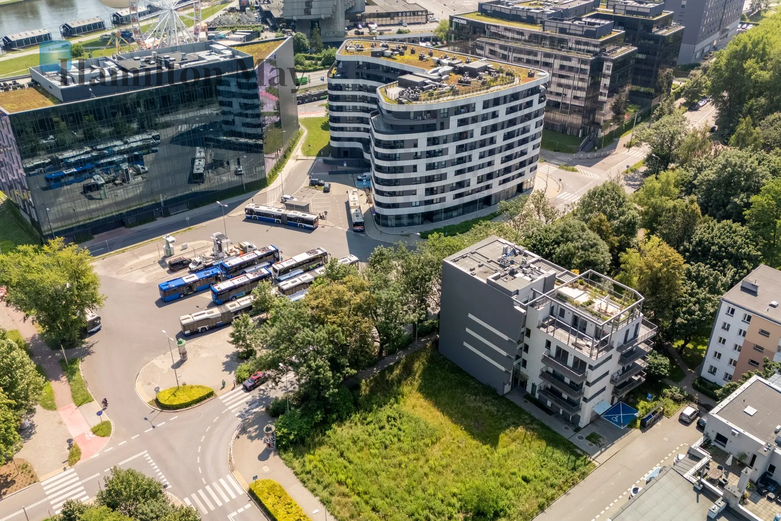 A unique new apartment with a terrace right next to the Vistula River - slider