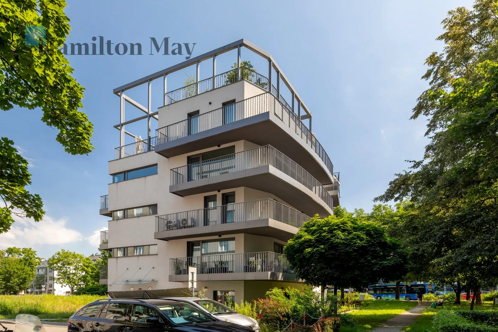 A unique new apartment with a terrace right next to the Vistula River - slider