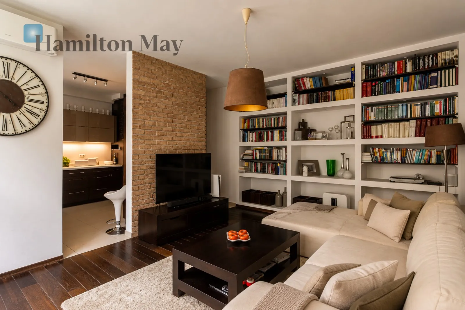 City: Warszawa Street: Leszczyńska Region: Śródmieście Subregion: Powiśle Distance to centre: 1.63 km Level: 1 Price: 13900 PLN Bedrooms: 2 Bathrooms: 1 - slider