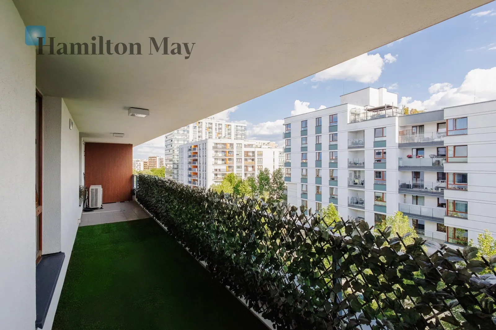 Distance to centre: 4.38 km Level: 5 Price: 4300 PLN Bedrooms: 2 Bathrooms: 1 Size: 61m2 Price/m2: 70 PLN - slider