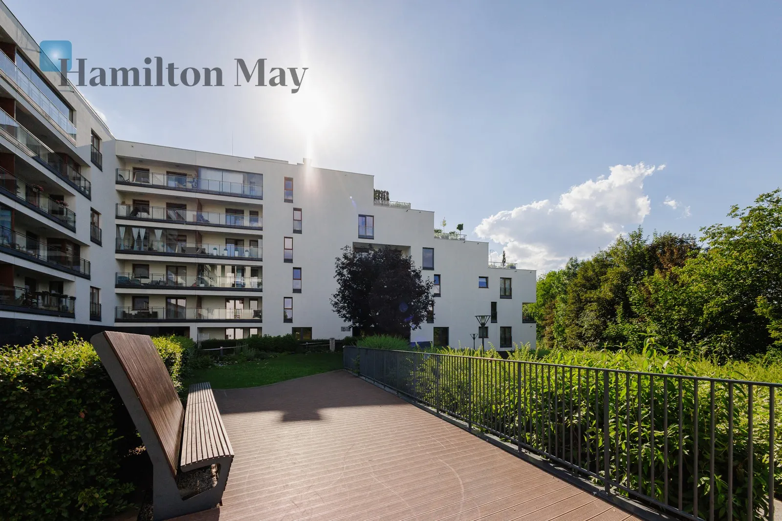 Distance to centre: 4.38 km Level: 5 Price: 4300 PLN Bedrooms: 2 Bathrooms: 1 Size: 61m2 - slider