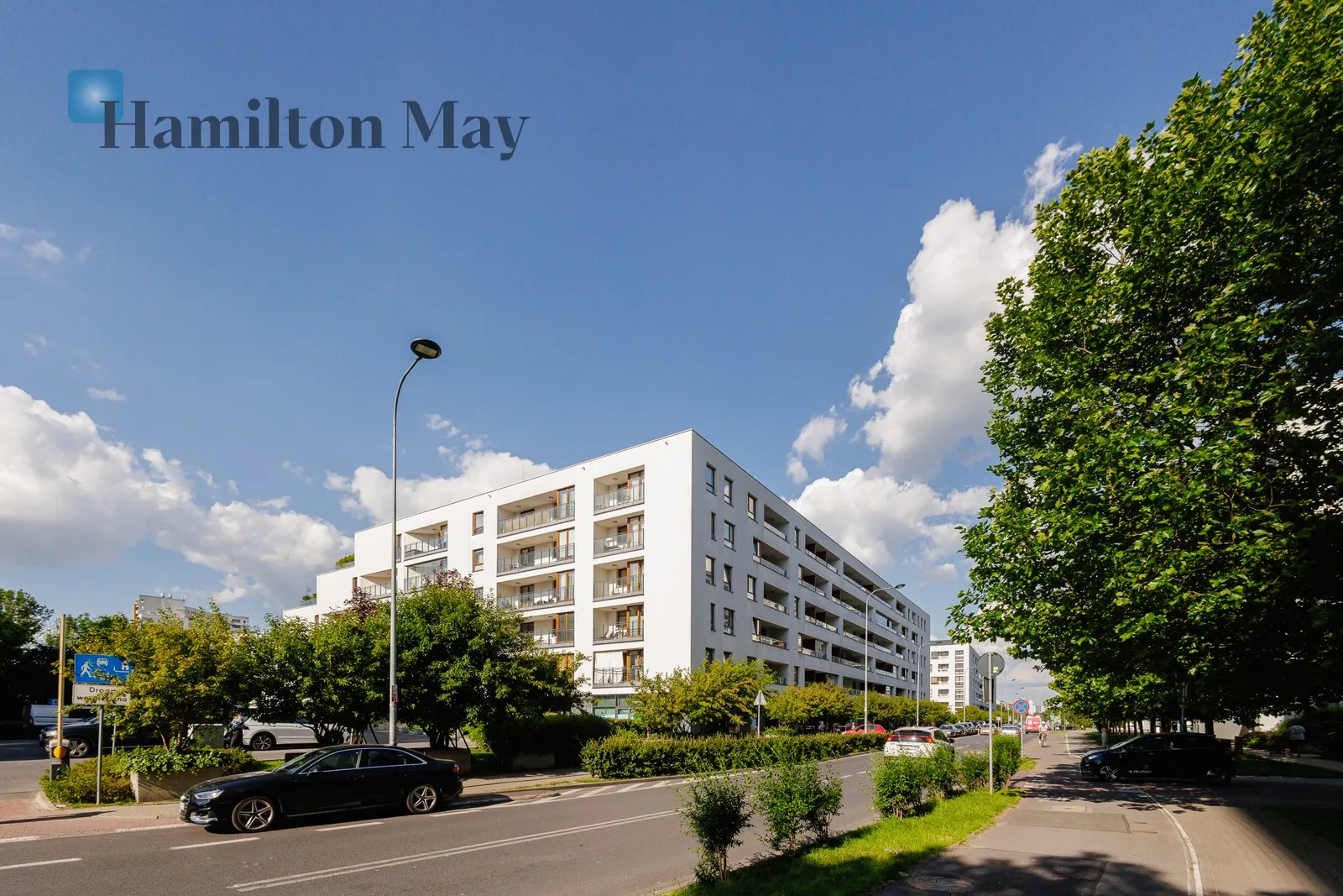 Level: 5 Price: 4300 PLN Bedrooms: 2 Bathrooms: 1 Size: 61m2 Price/m2: 70 PLN - slider