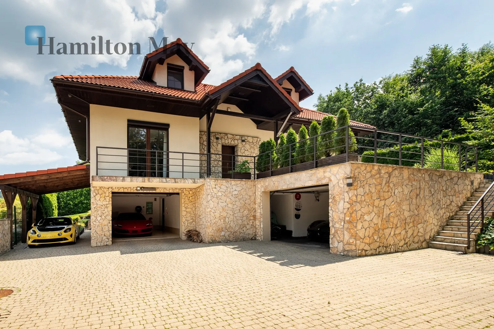 City: Głogoczów Street: Głogoczów Region: Głogoczów Price: 2750000 PLN Bedrooms: 3 Bathrooms: 2 - slider