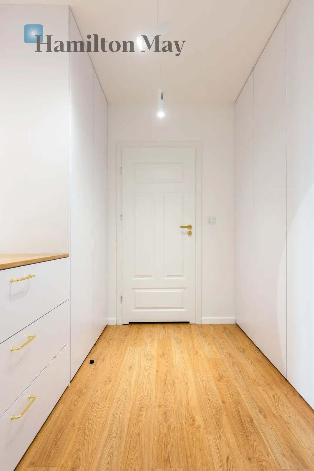 Distance to centre: 2.27 km Level: 4 Price: 1065960 PLN Bedrooms: 1 Bathrooms: 1 Size: 59.17m2 - slider