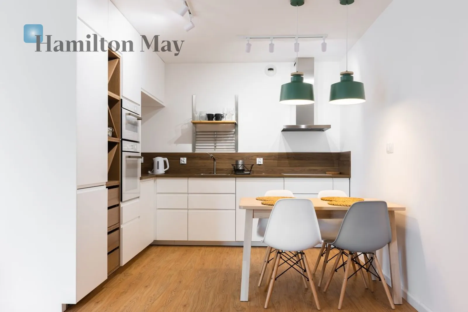 Distance to centre: 2.27 km Level: 4 Price: 1065960 PLN Bedrooms: 1 Bathrooms: 1 Size: 59.17m2 Price/m2: 18015 PLN - slider