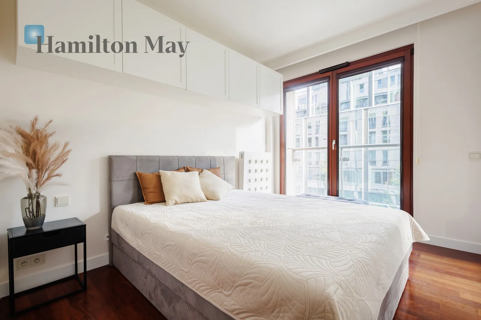 City: Warszawa Street: Pańska Region: Wola Subregion: Czyste Distance to centre: 1.55 km Level: 2 Price: 4900 PLN Bedrooms: 1 - slider