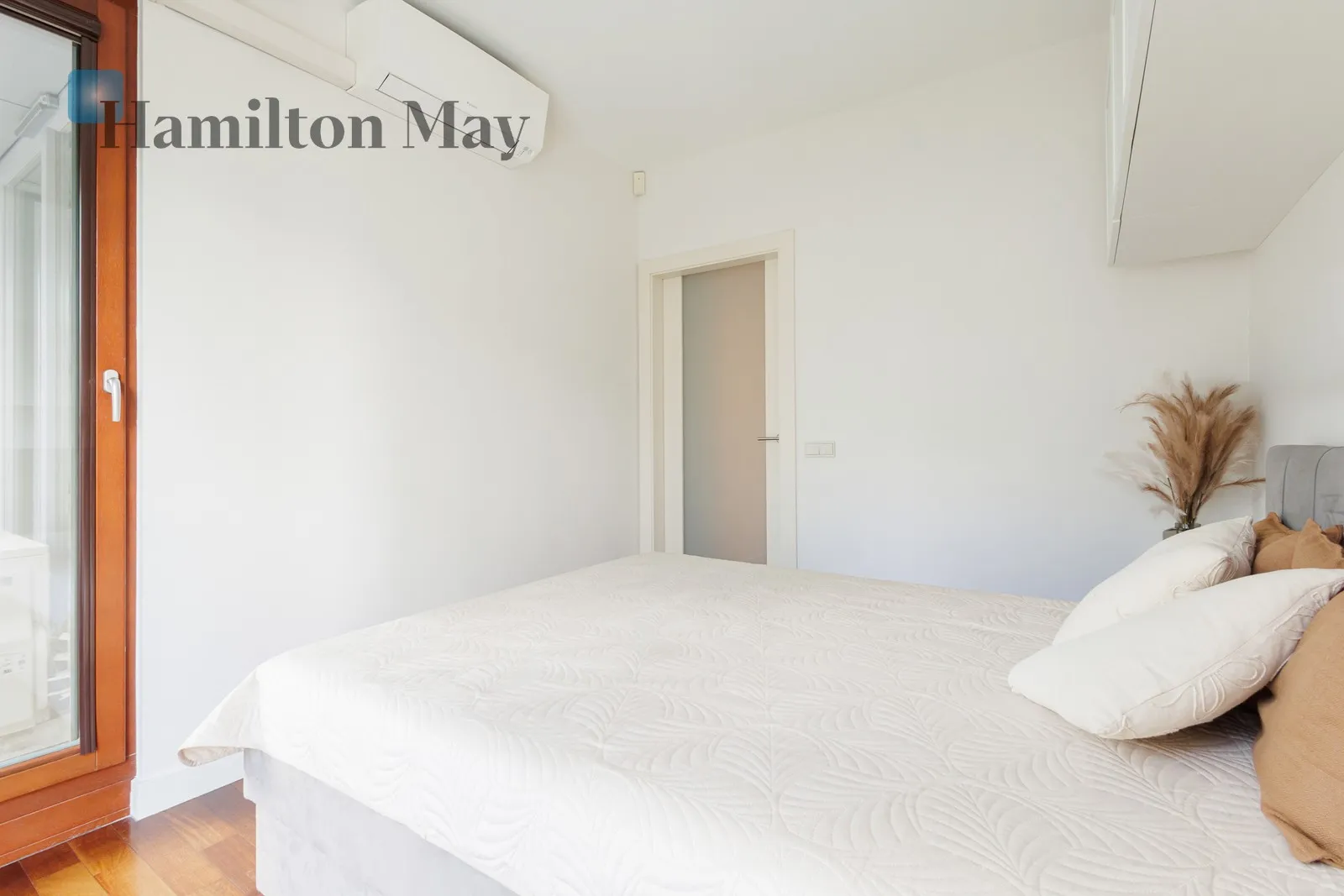 Region: Wola Subregion: Czyste Distance to centre: 1.55 km Level: 2 Price: 4900 PLN Bedrooms: 1 Bathrooms: 1 Size: 55m2 - slider