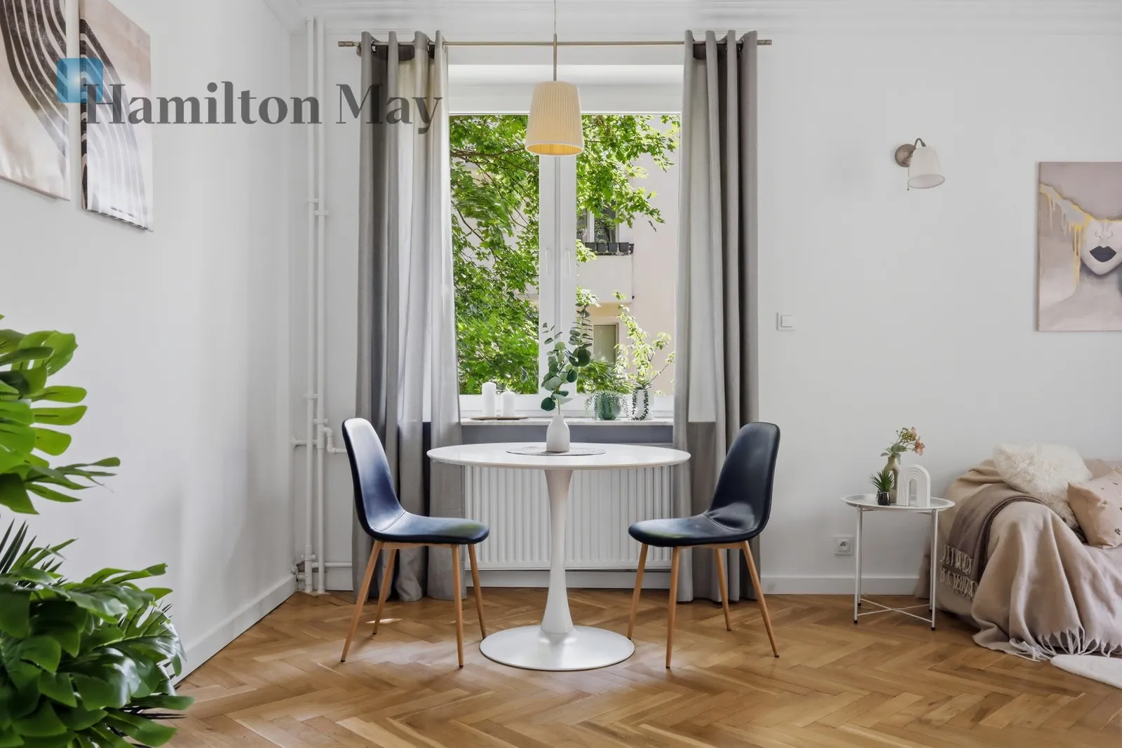 Street: Stanisława Dubois Region: Śródmieście Subregion: Muranów Distance to centre: 2.82 km Level: 2 Price: 920000 PLN Bedrooms: 1 Bathrooms: 1 Size: 39m2 Price/m2: 23590 PLN - slider