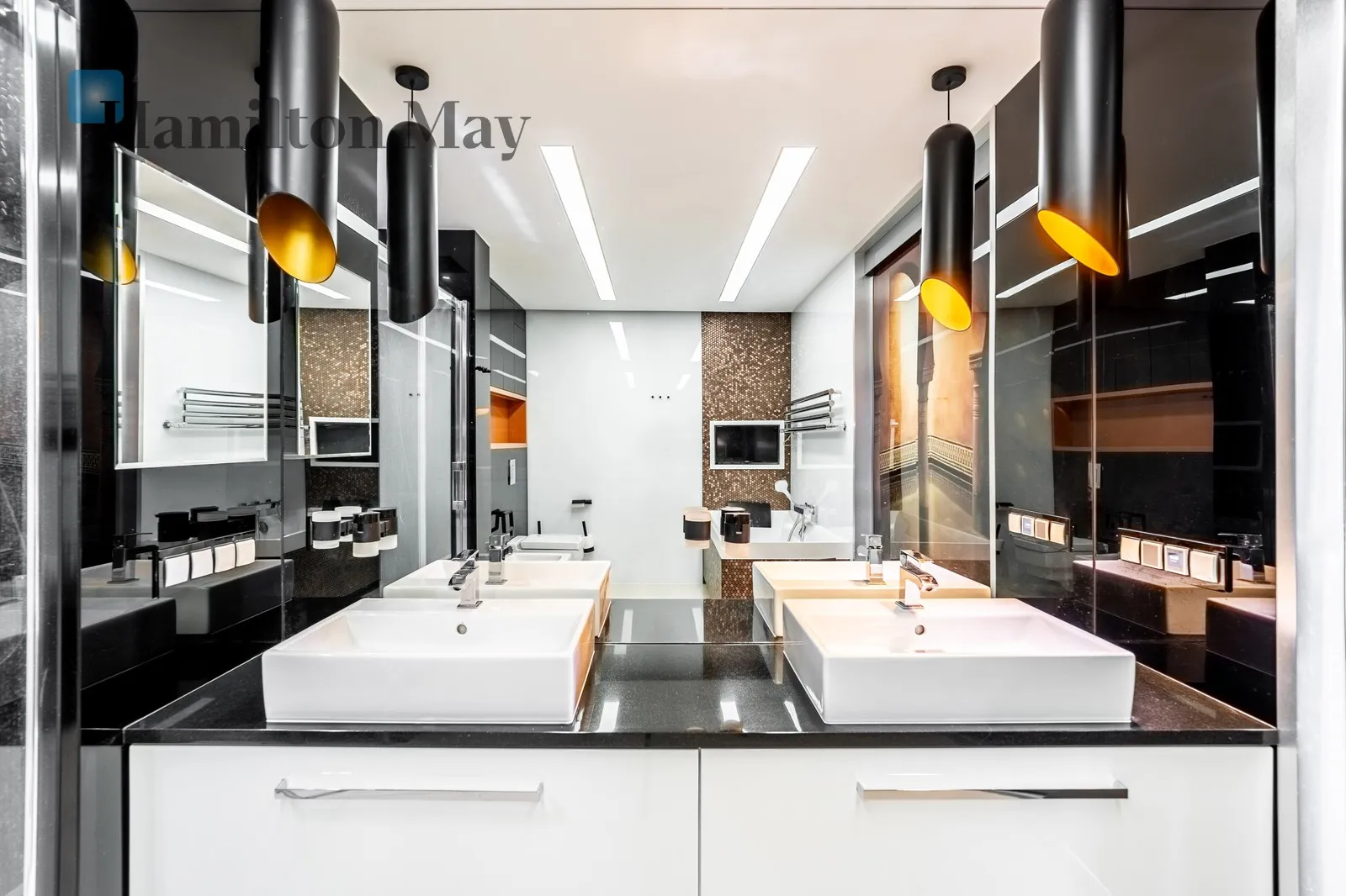 Level: 6 Price: 12000 PLN Bedrooms: 3 - slider