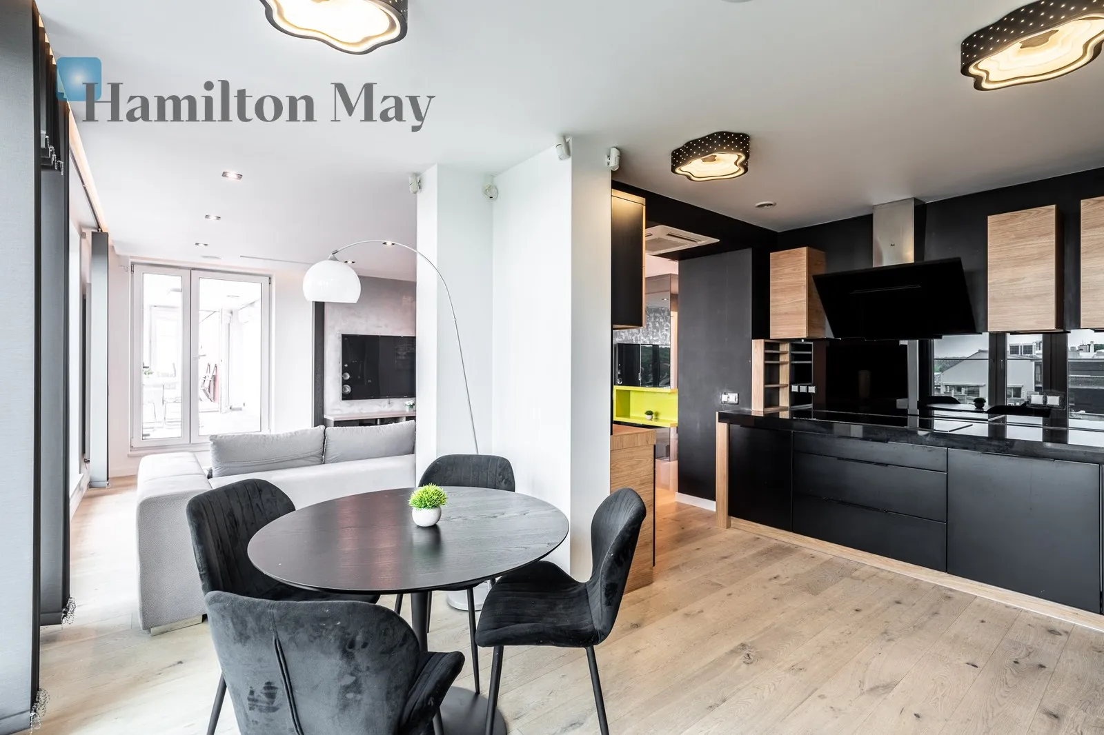 City: Kraków Street: Nadwiślańska Region: Podgórze Distance to centre: 1.92 km Level: 6 Price: 12000 PLN - slider