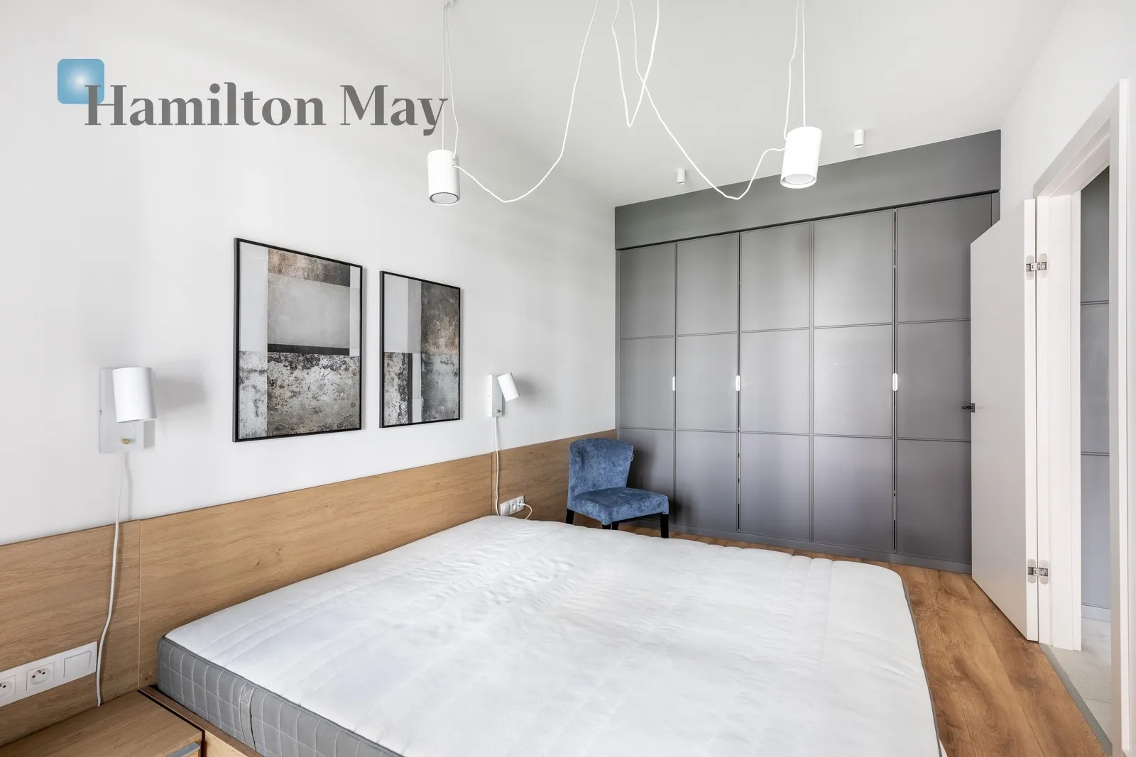 Region: Stare Miasto Distance to centre: 1.56 km Level: 1 Price: 4000 PLN Bedrooms: 2 Bathrooms: 1 - slider