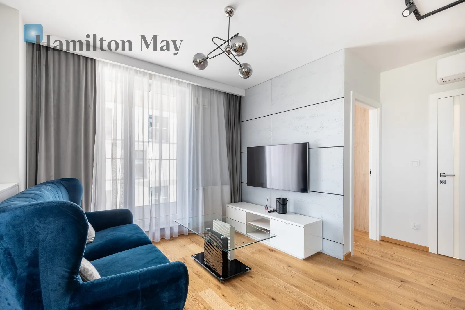 Street: Zabłocie Region: Zabłocie Level: 4 Price: 4500 PLN Bedrooms: 1 Bathrooms: 1 - slider