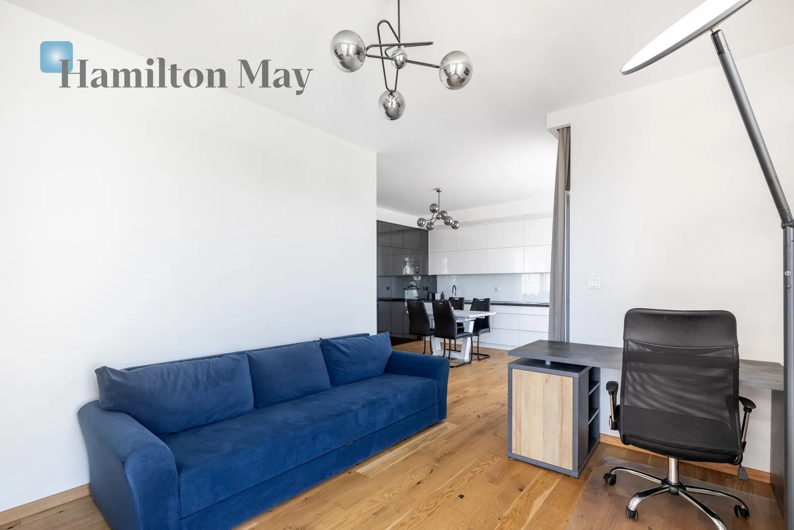 Level: 4 Price: 4500 PLN Bedrooms: 1 Bathrooms: 1 Size: 60m2 - slider