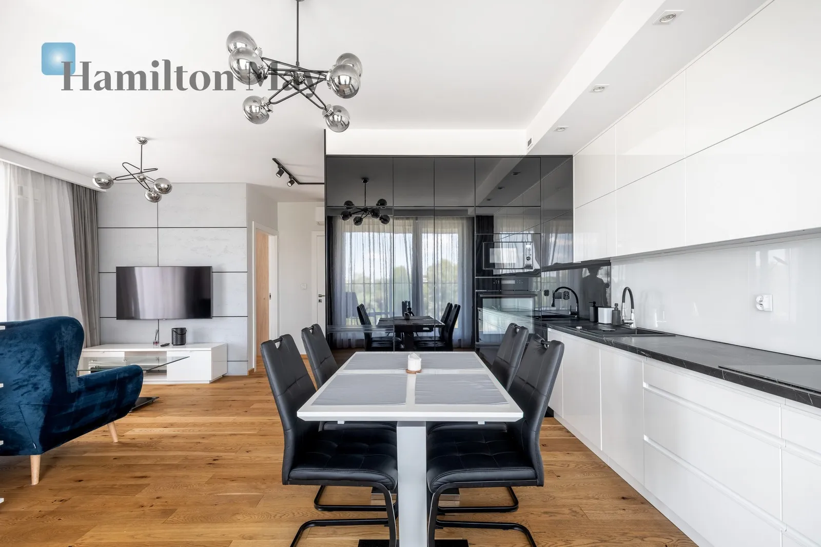 City: Zabłocie Street: Zabłocie Region: Zabłocie Level: 4 Price: 4500 PLN Bedrooms: 1 Bathrooms: 1 - slider