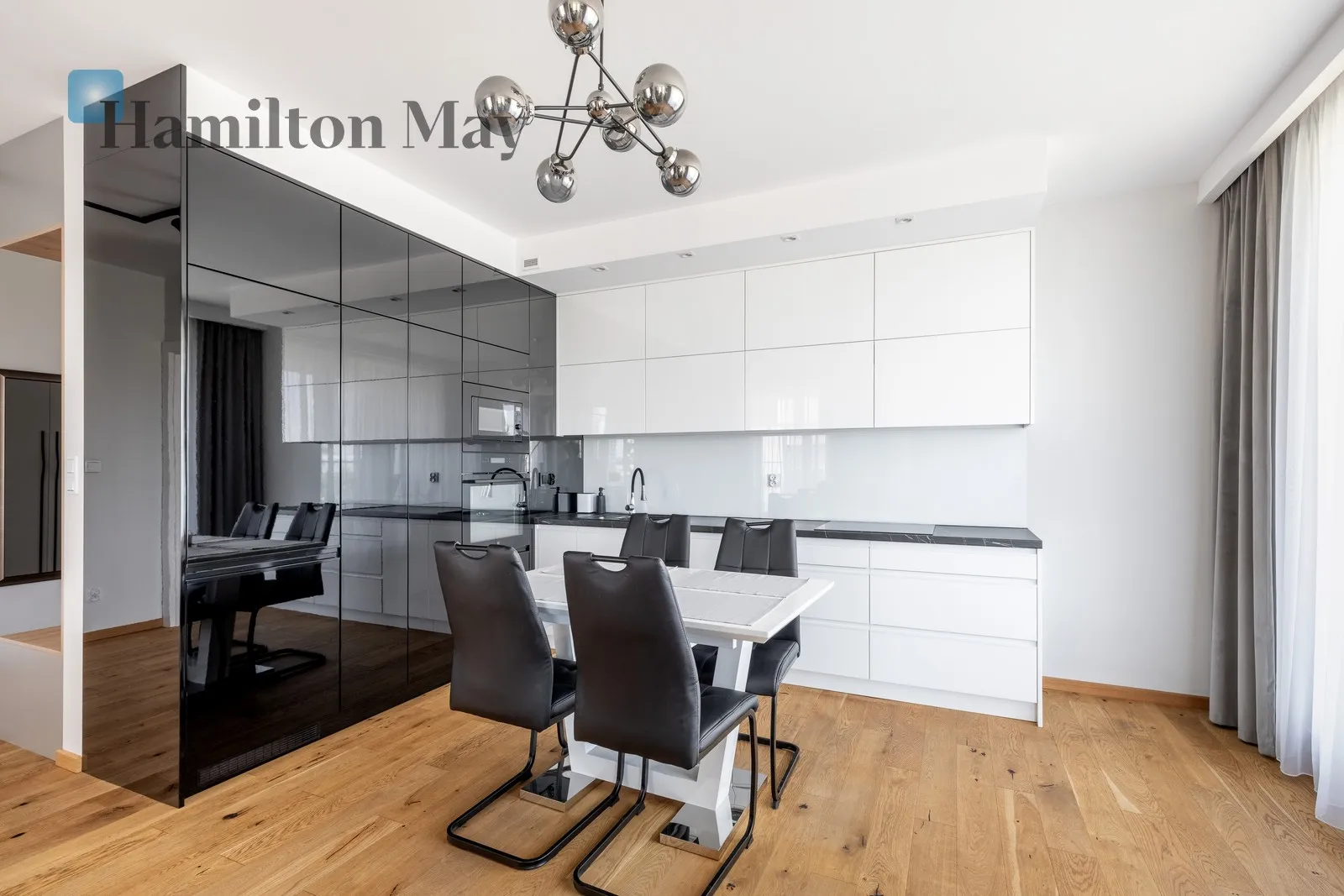 Price: 4500 PLN Bedrooms: 1 Bathrooms: 1 Size: 60m2 Price/m2: 75 PLN - slider