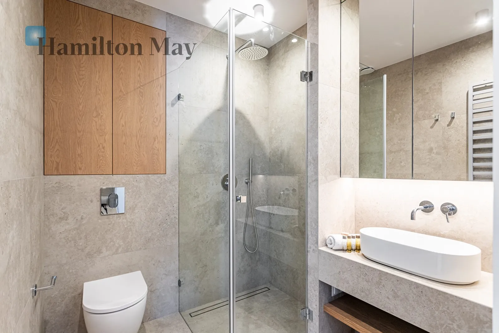 Distance to centre: 5.29 km Level: 10 Price: 17400 PLN Bedrooms: 3 Bathrooms: 2 Size: 115m2 Price/m2: 151 PLN - slider