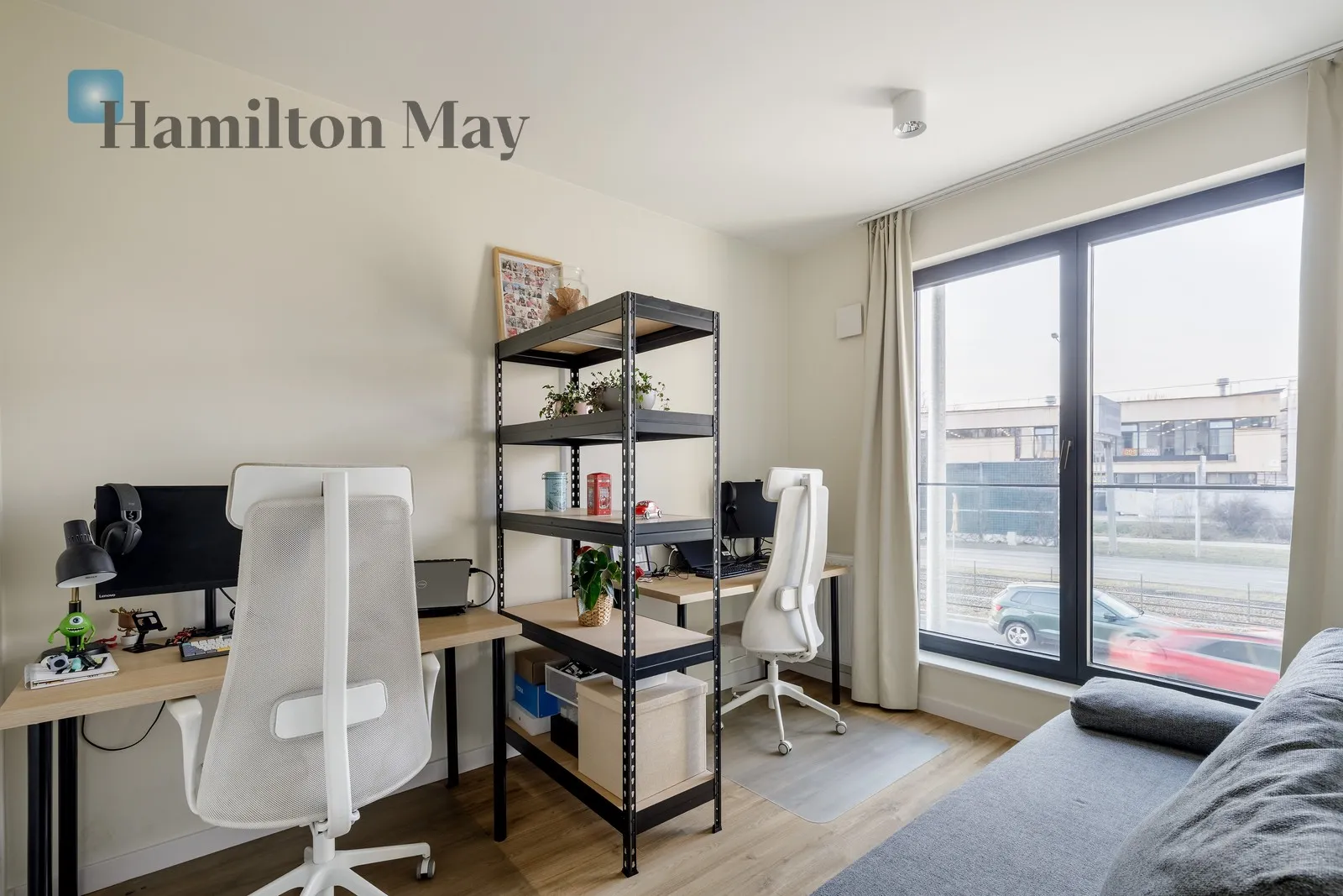 Distance to centre: 3.68 km Level: 1 Price: 7600 PLN Bedrooms: 3 Bathrooms: 2 - slider