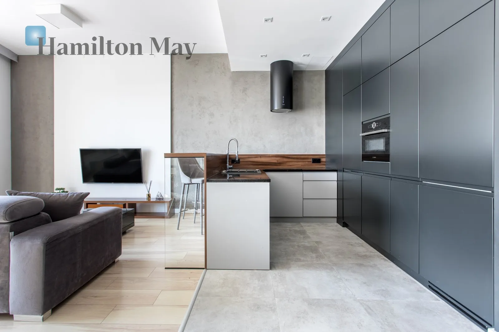 City: Wrocław Street: Podwale Region: Stare Miasto Level: 6 Price: 3800 PLN Bedrooms: 1 Bathrooms: 1 Size: 45m2 - slider