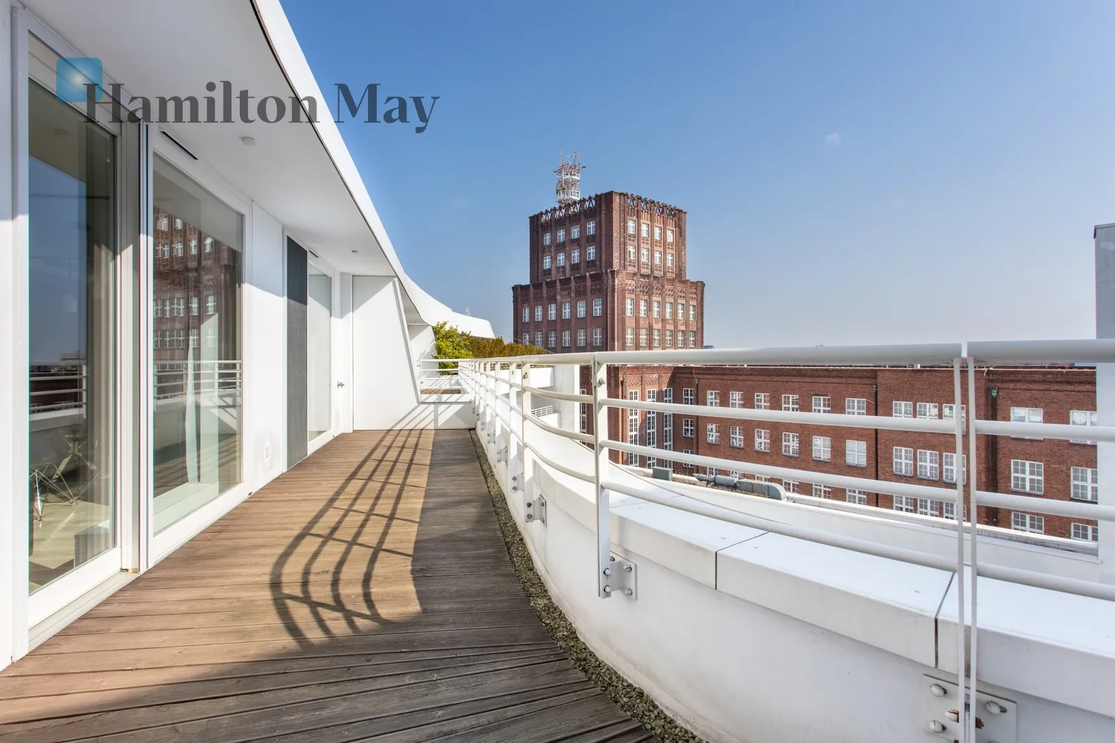 City: Wrocław Street: Podwale Region: Stare Miasto Level: 6 Price: 3800 PLN - slider