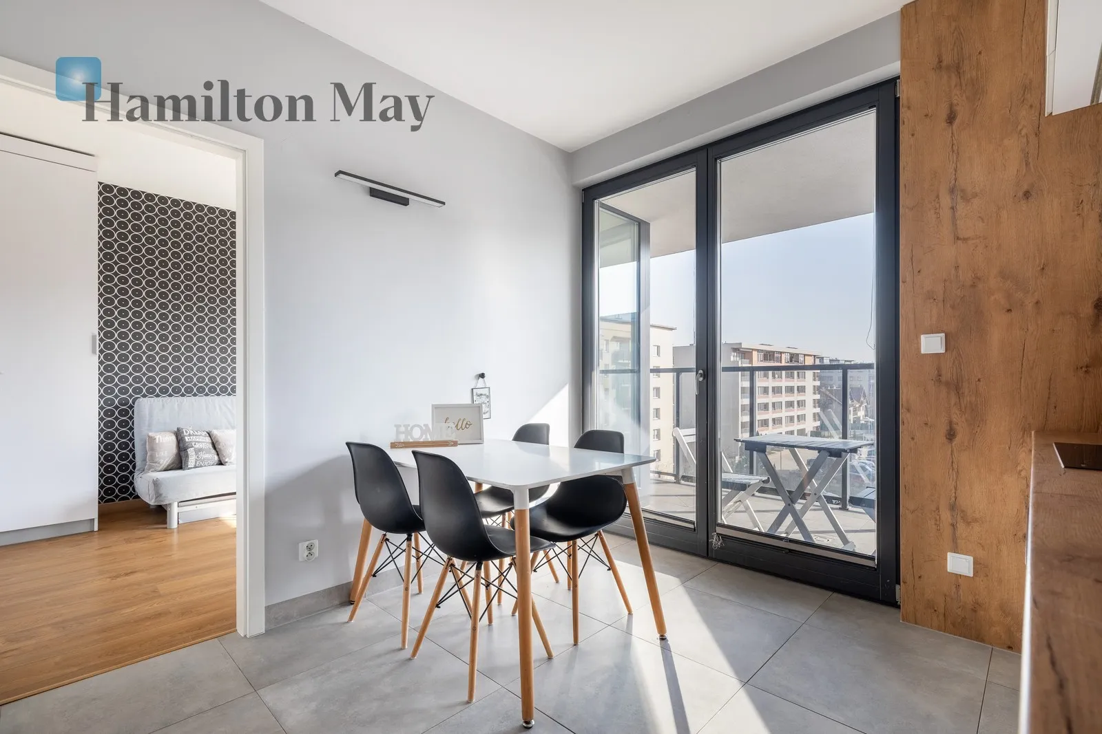 Apartment with a view and balconies in Czerwone Maki - slider