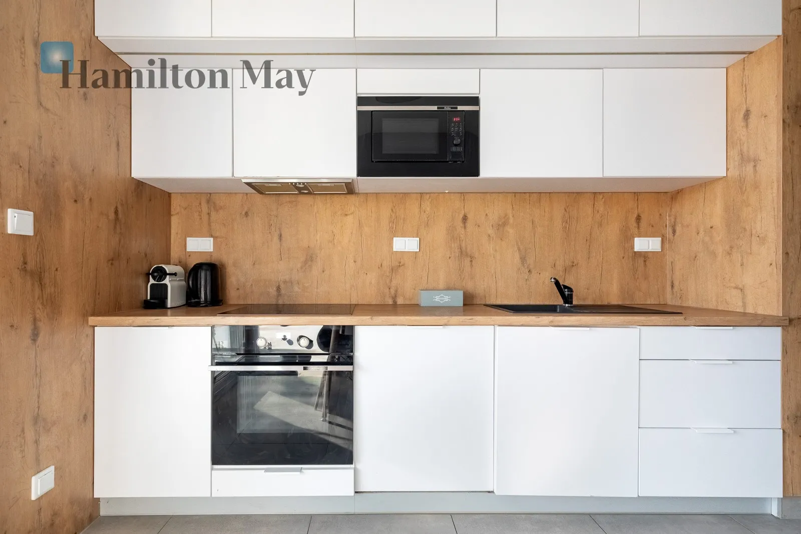 Apartment with a view and balconies in Czerwone Maki - slider