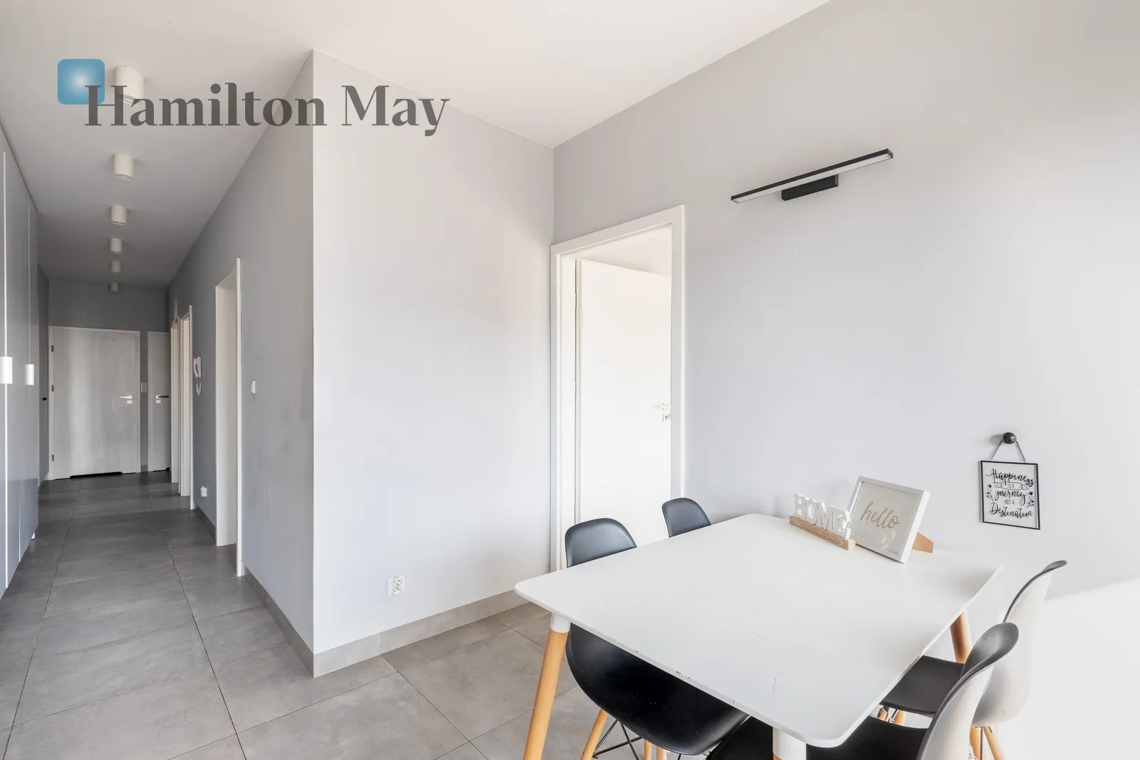 Apartment with a view and balconies in Czerwone Maki - slider