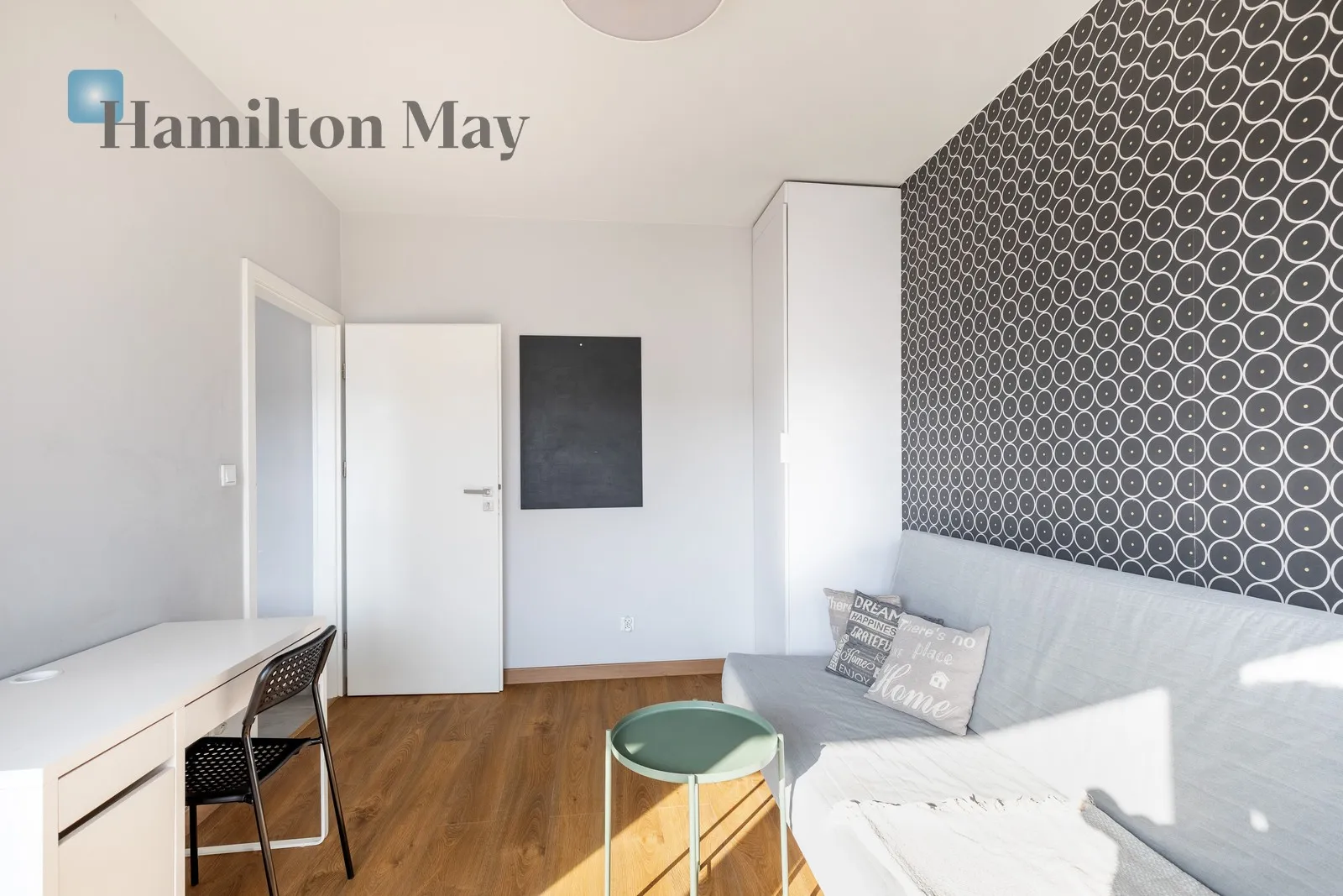 Apartment with a view and balconies in Czerwone Maki - slider