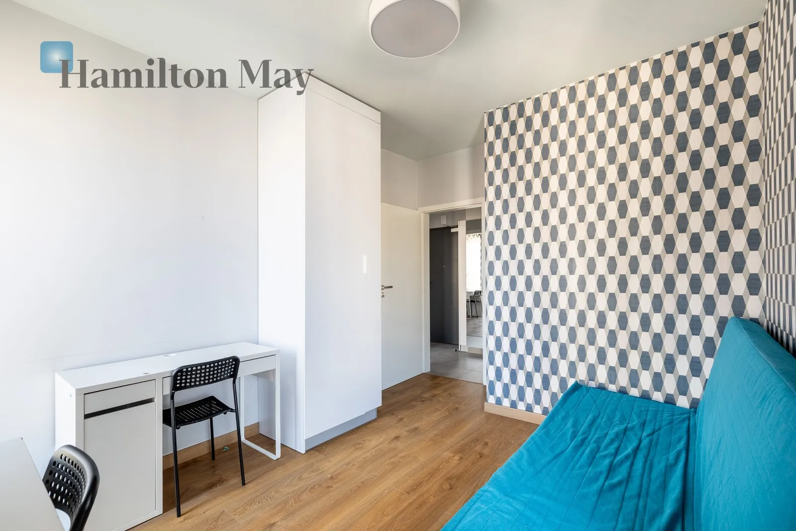 Apartment with a view and balconies in Czerwone Maki - slider