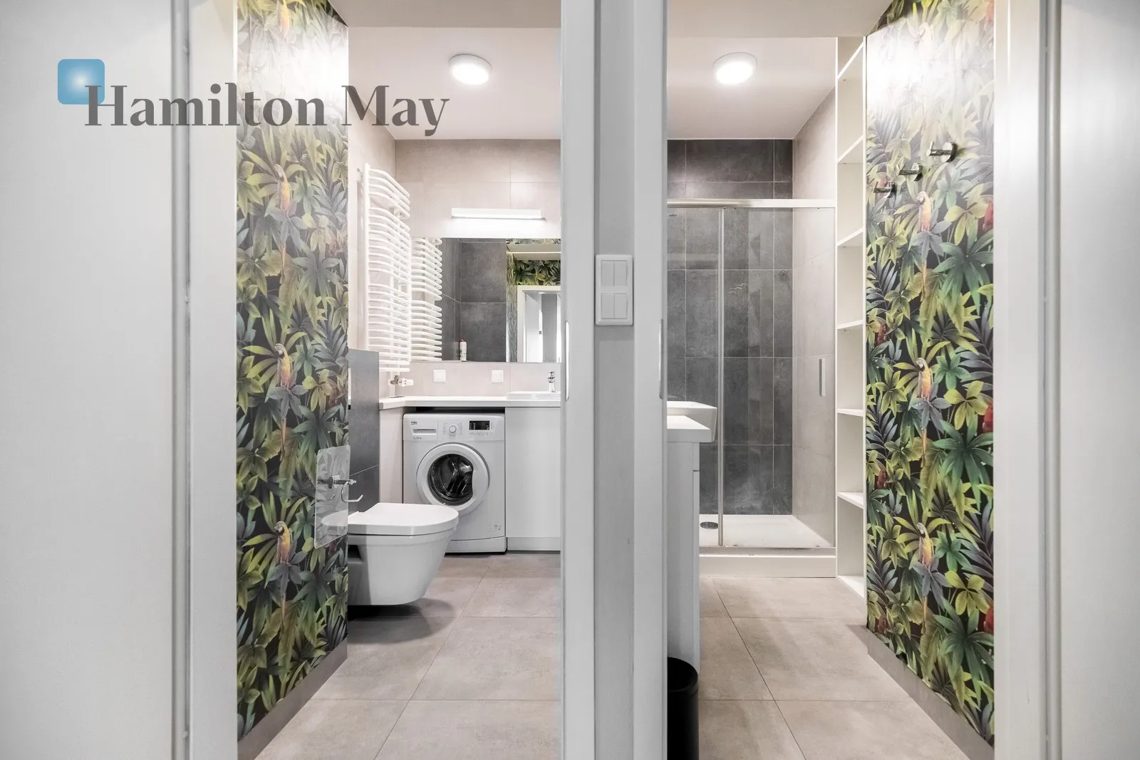 Apartment with a view and balconies in Czerwone Maki - slider