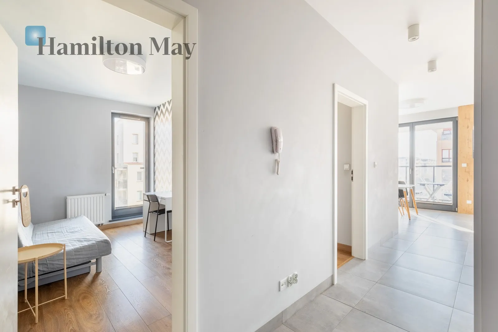 Apartment with a view and balconies in Czerwone Maki - slider