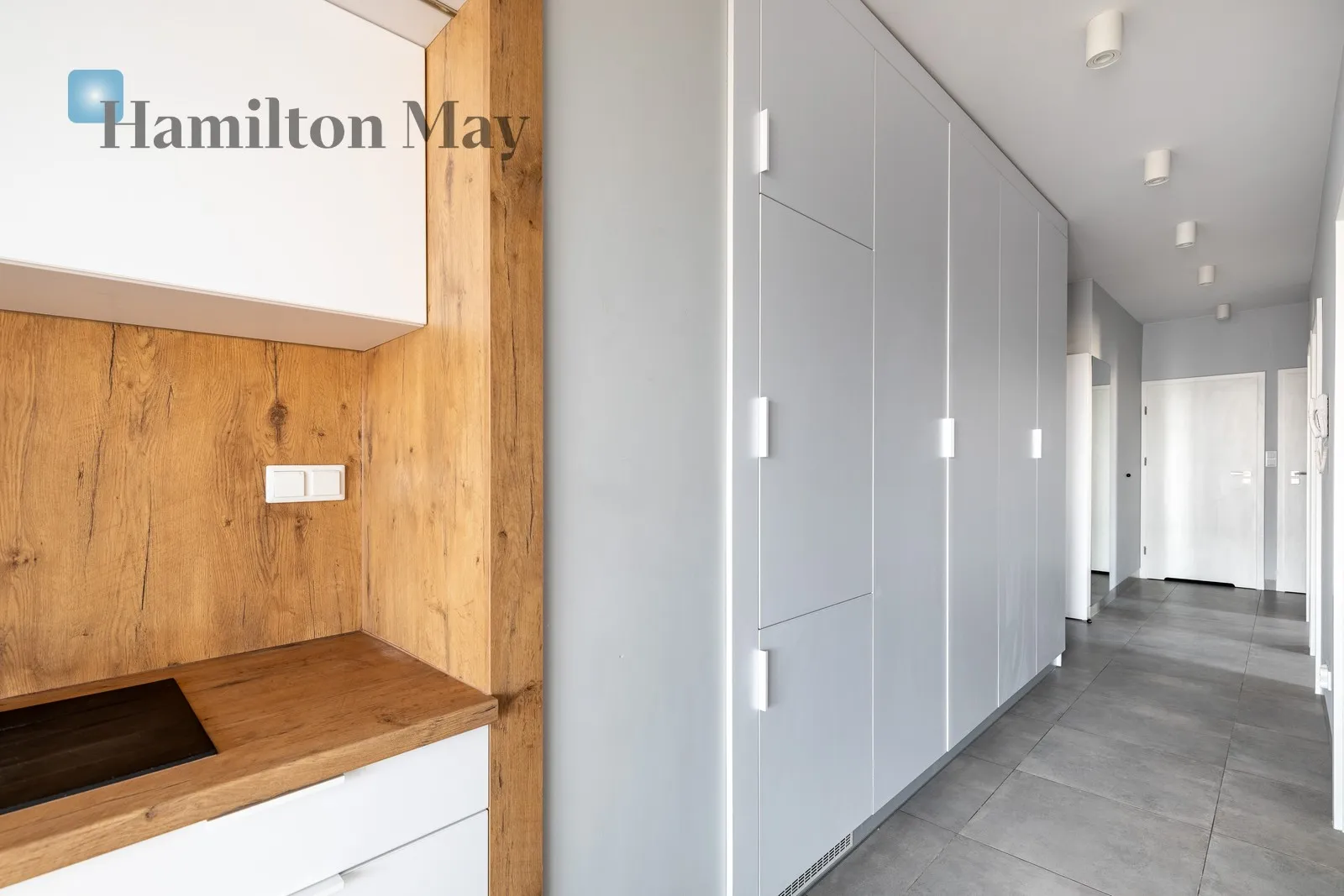 Apartment with a view and balconies in Czerwone Maki - slider