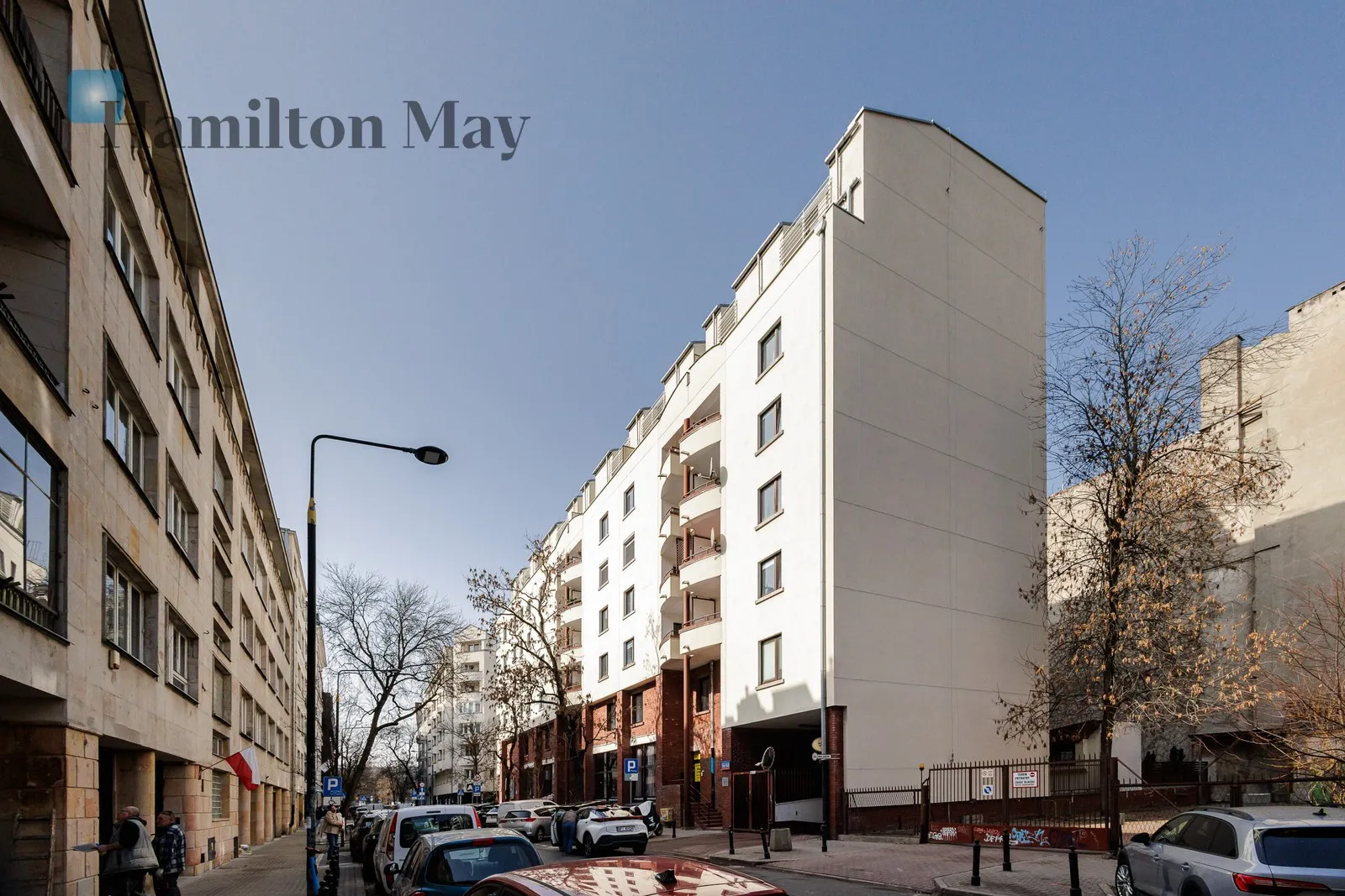 Street: Wilcza - slider