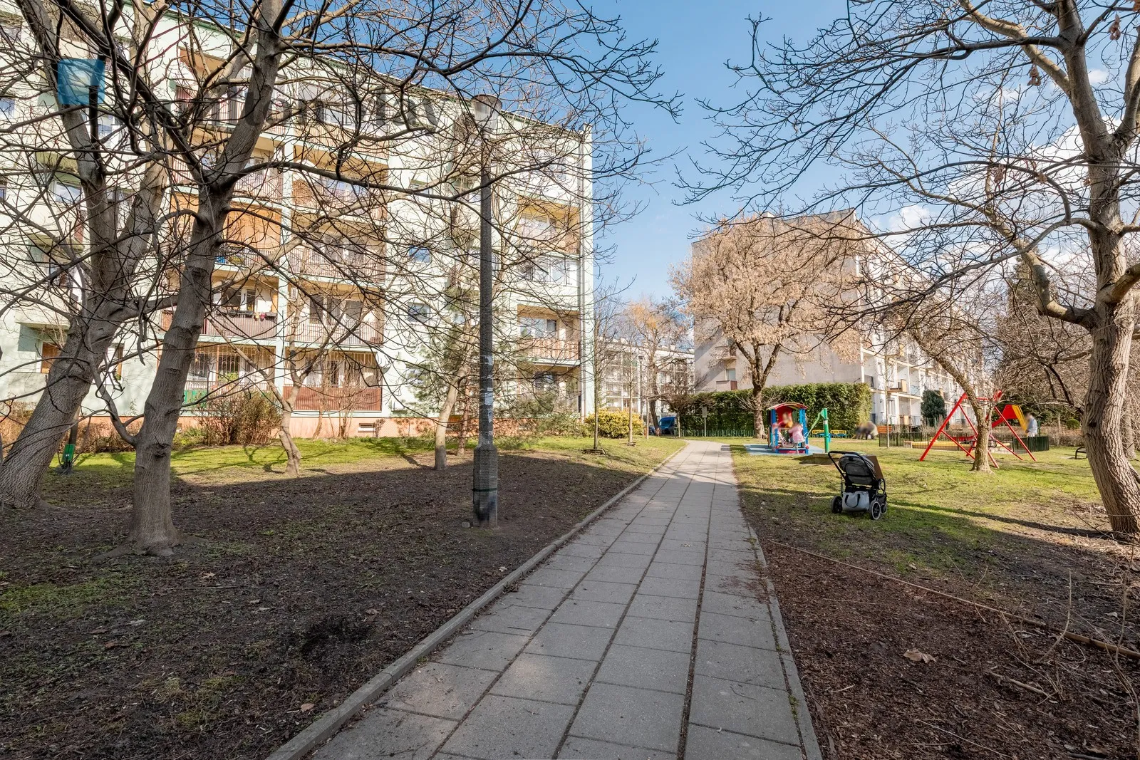 Street: Pawła Włodkowica Region: Prądnik Czerwony Distance to centre: 3.44 km Level: 1 - slider